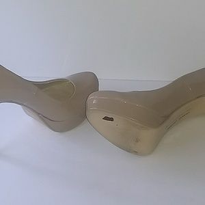 Chinese Laundry "Nude"